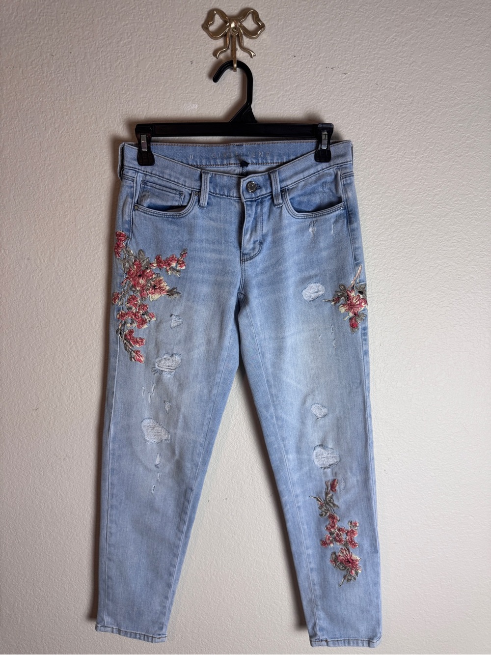 White House Black Market Women’s Slim Fit Mid Rise Light Wash Blue Jeans 0